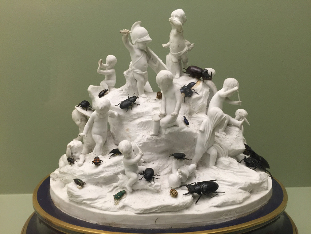 Paire de statuettes en terre cuite «Les enfants d'histoire naturelle» d'après Boizot.