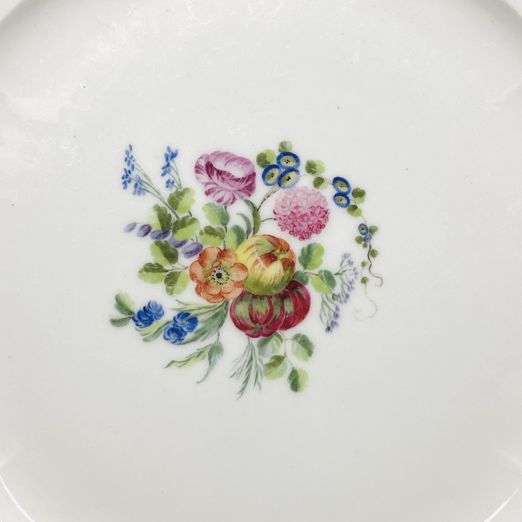 Sèvres - Plate decorated with bouquets of flowers and fruits - Eighteenth century