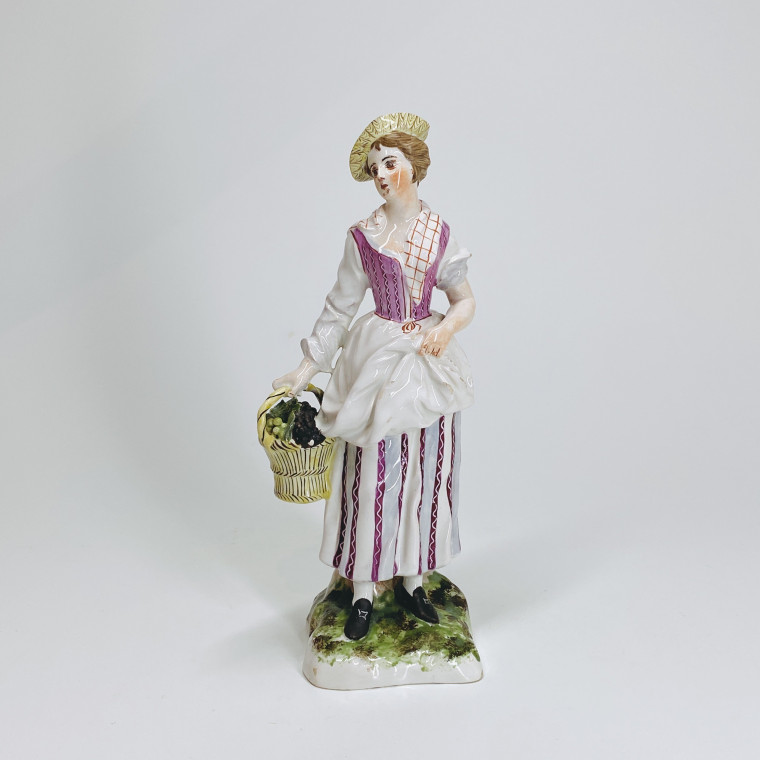 Lunéville - Earthenware statuette representing a young woman - Eighteenth century