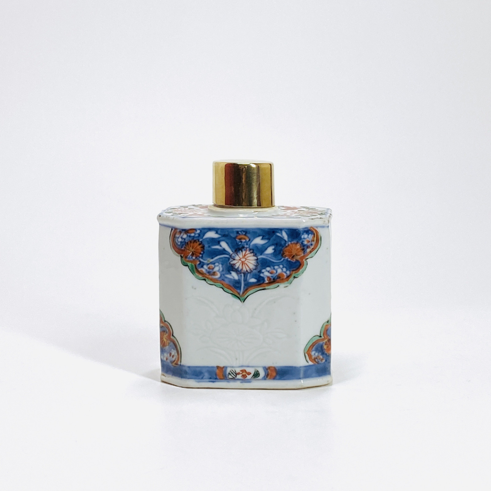 China - Tea caddy with Imari decoration - Kangxi period (1662-1722)