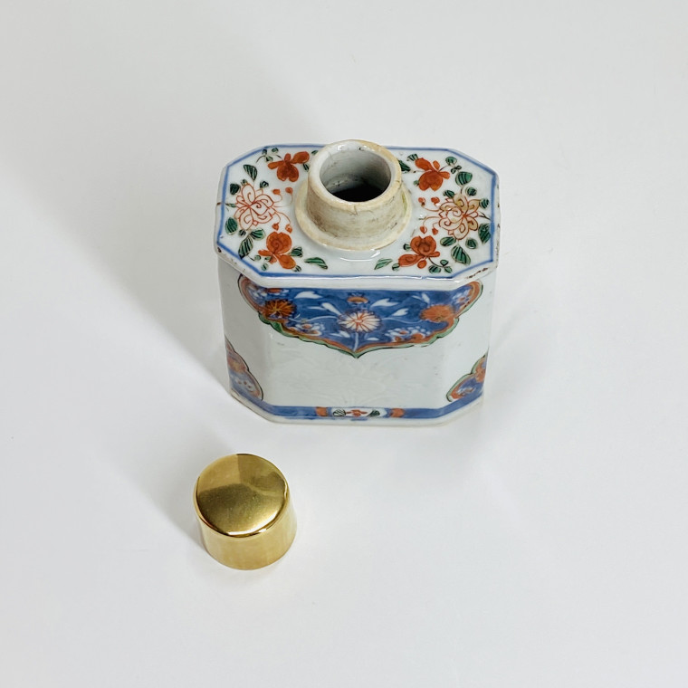 China - Tea caddy with Imari decoration - Kangxi period (1662-1722)
