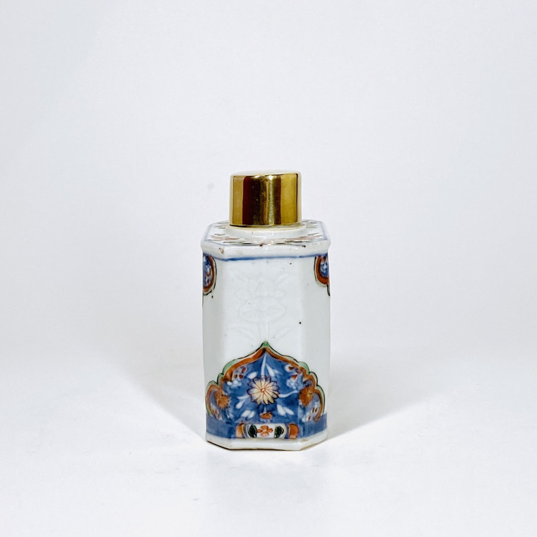 China - Tea caddy with Imari decoration - Kangxi period (1662-1722)