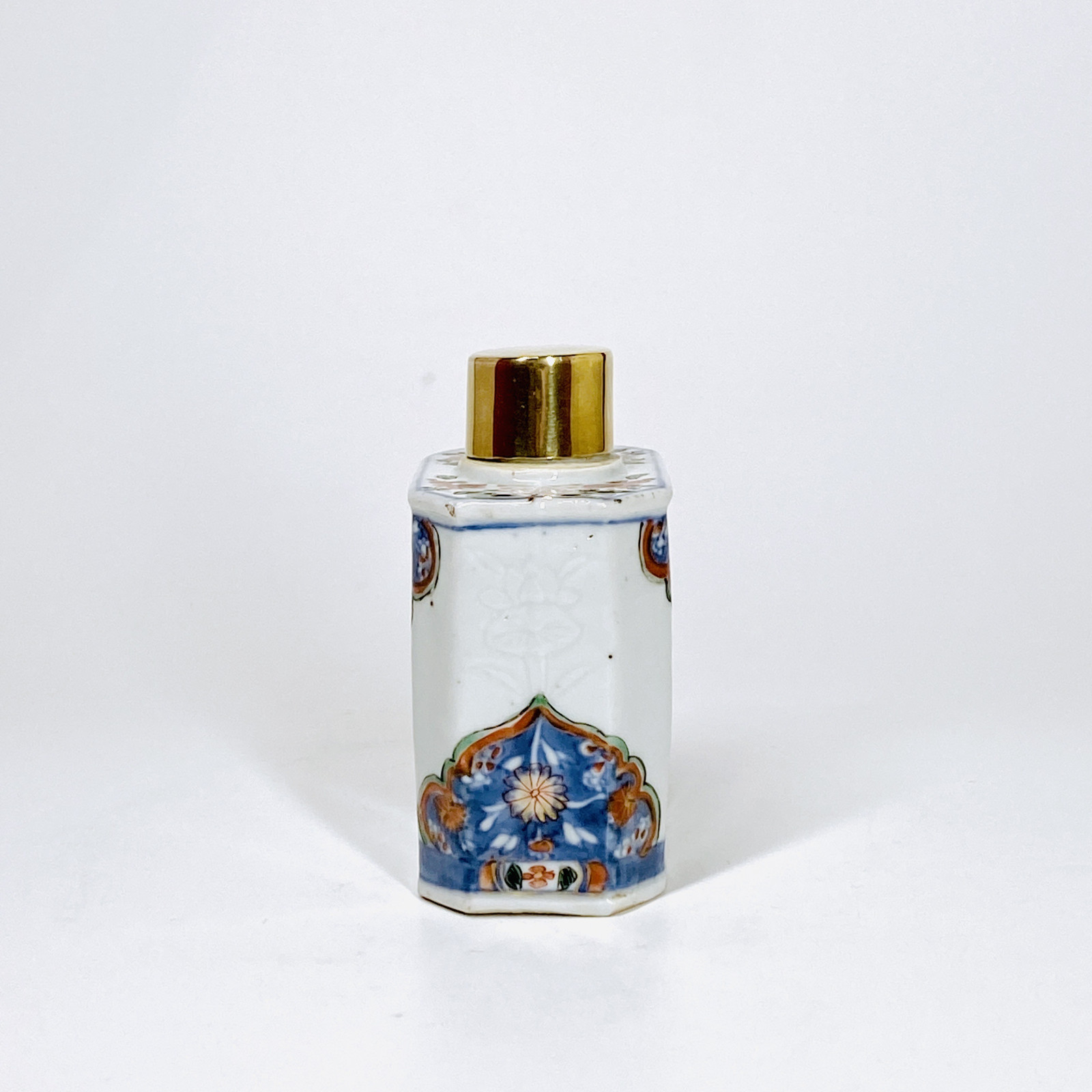 China - Tea caddy with Imari decoration - Kangxi period (1662-1722)