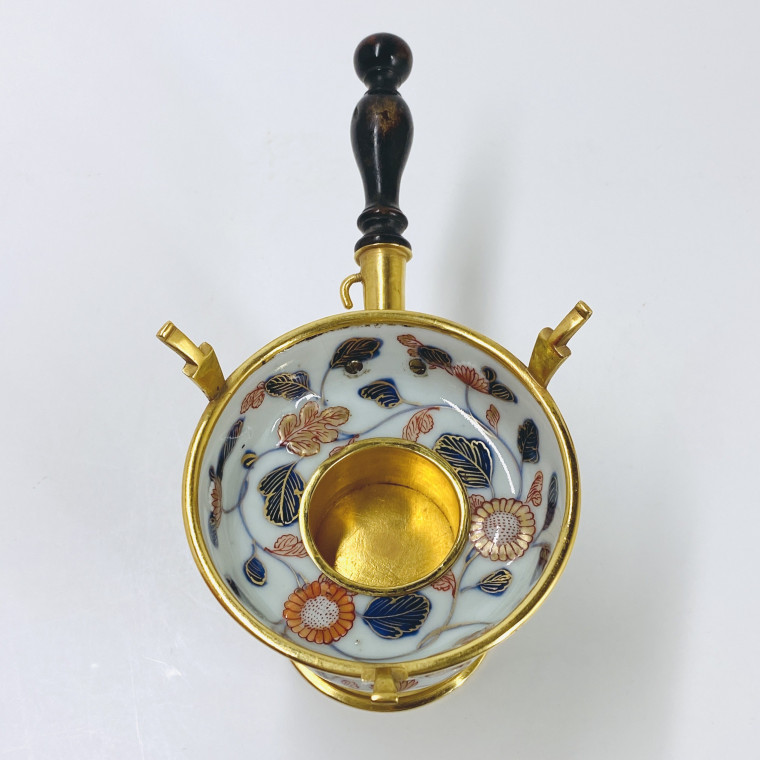 Japan - Small stove with Imari decoration - Eighteenth century