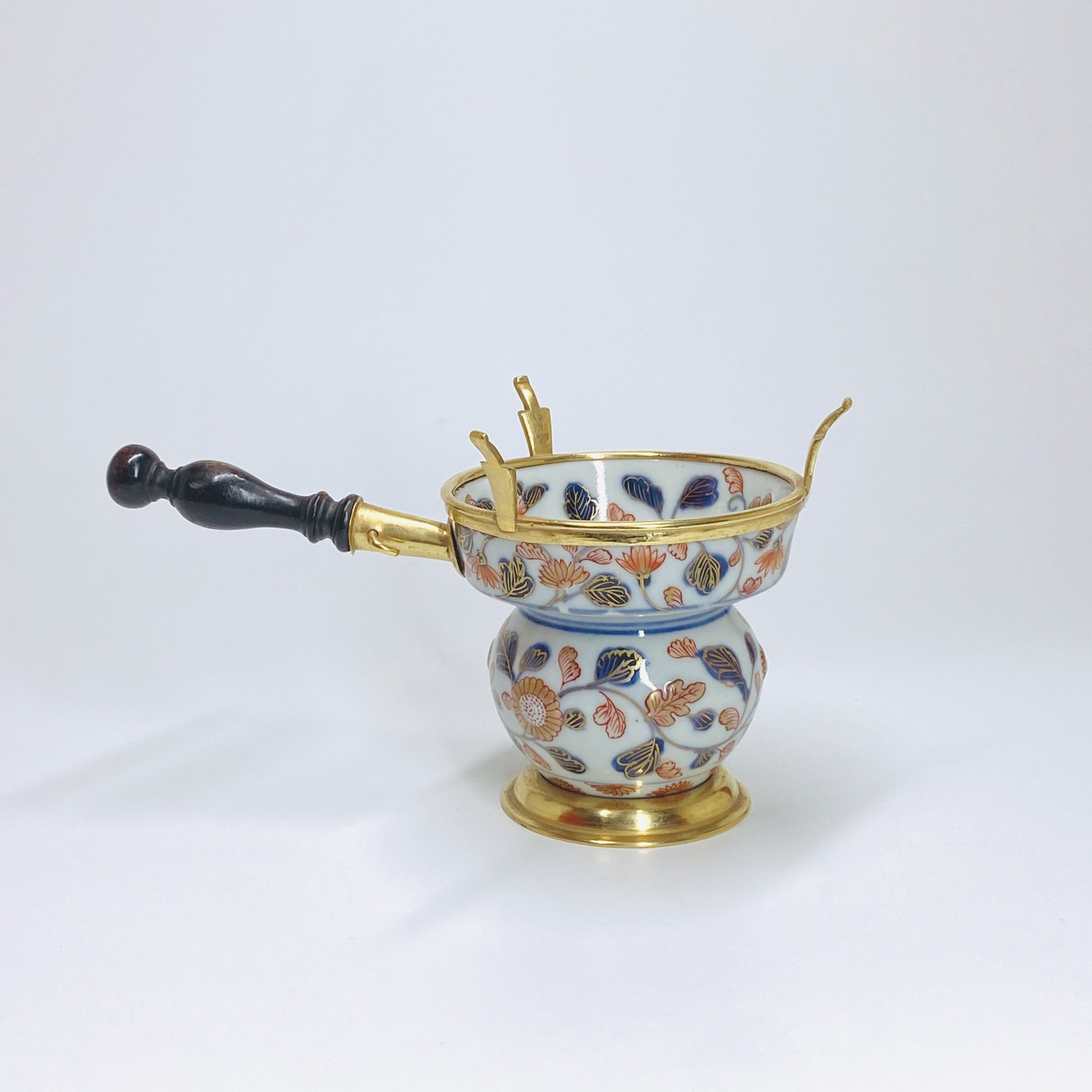 Japan - Small stove with Imari decoration - Eighteenth century