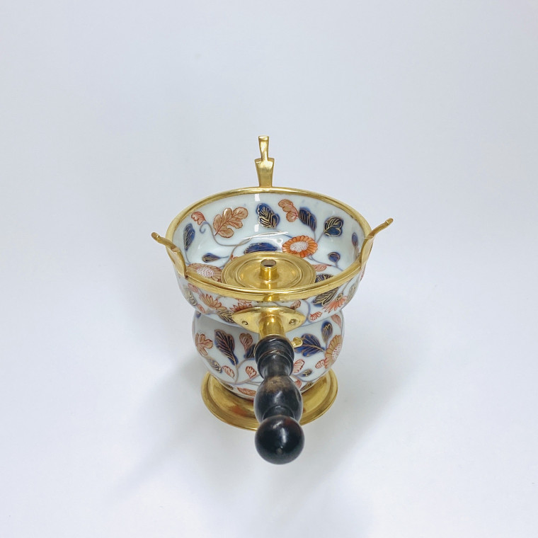 Japan - Small stove with Imari decoration - Eighteenth century