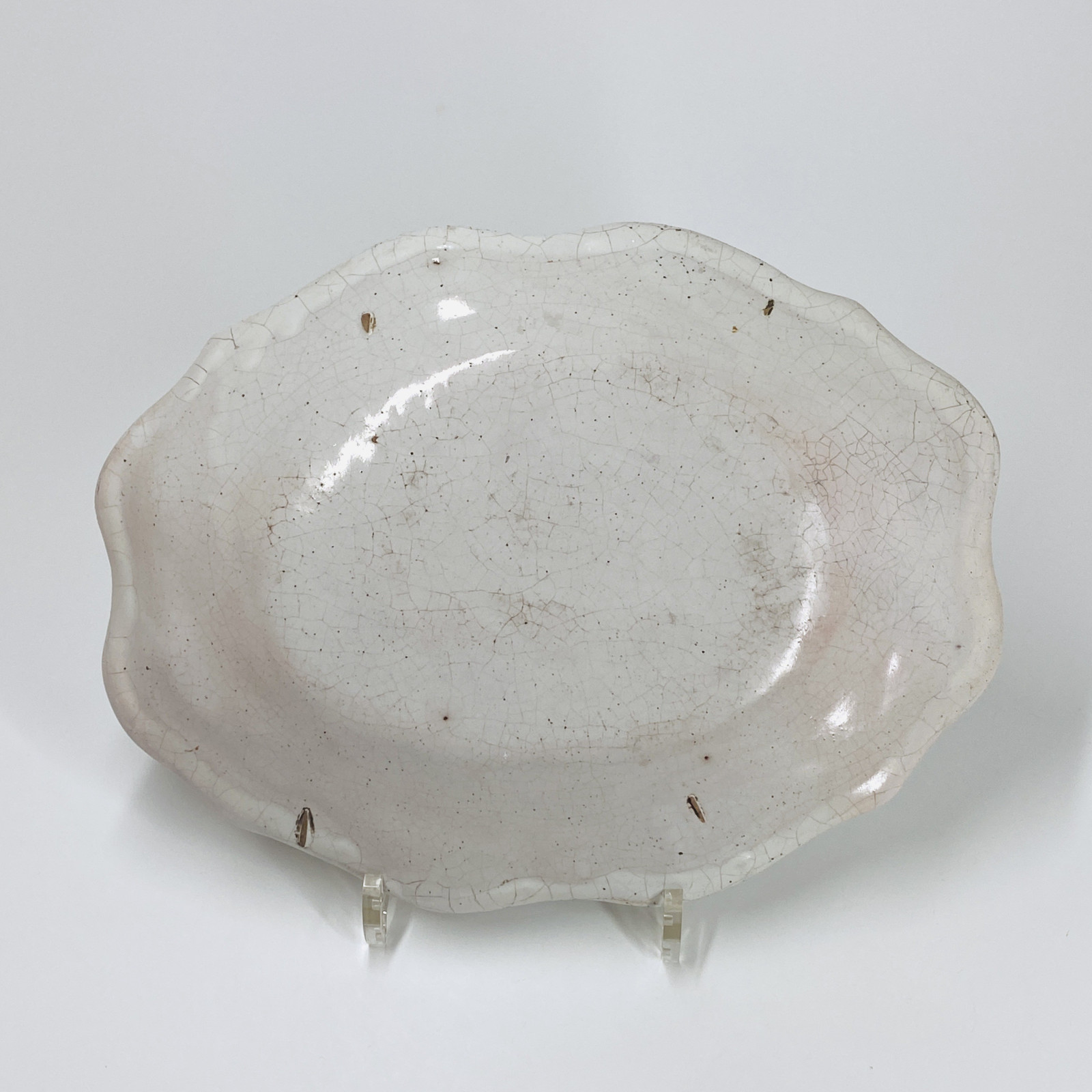 Lyon - Dish decorated with grotesques - Eighteenth century