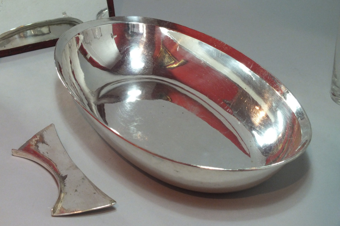 Large travel package - By 1800