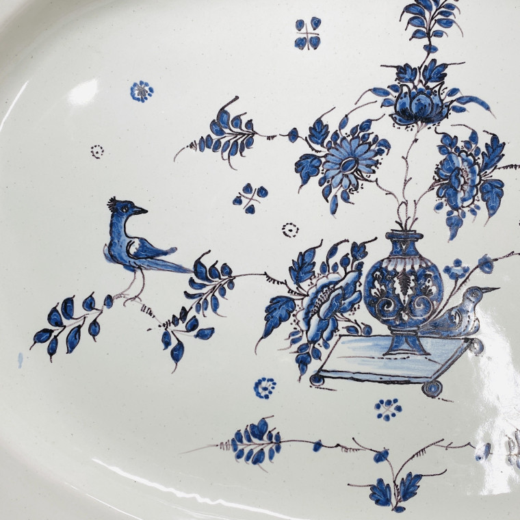 Montpellier, Manufacture royale - Grand plat ovale - XVIIIe siècle