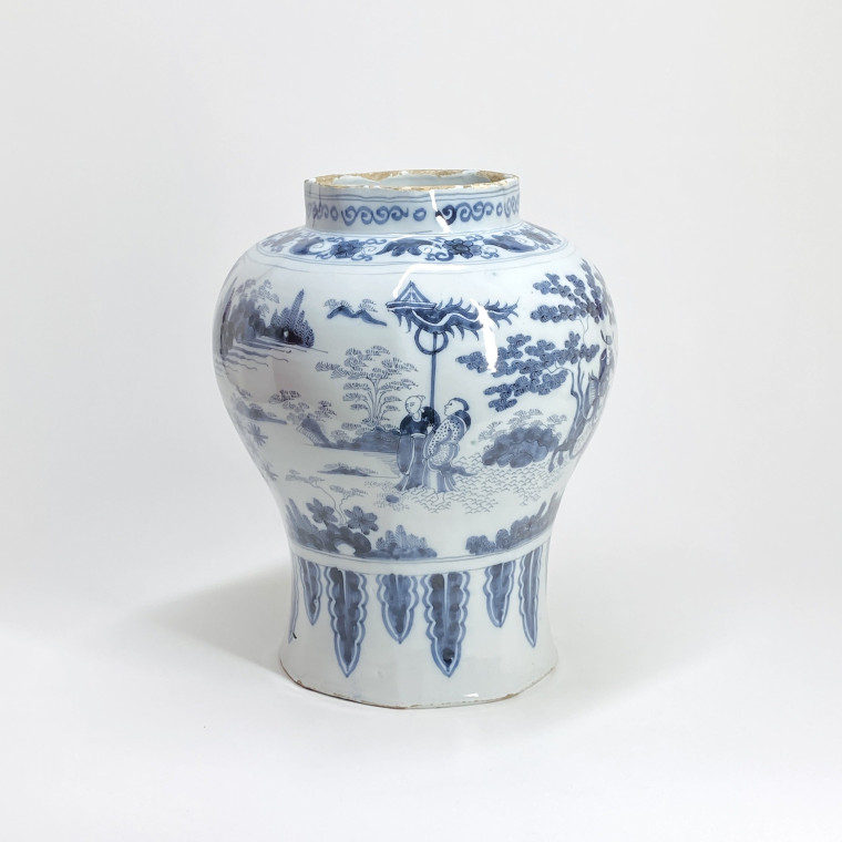 Delft - Deux potiches à décor aux chinois - Fin du XVIIe siècle