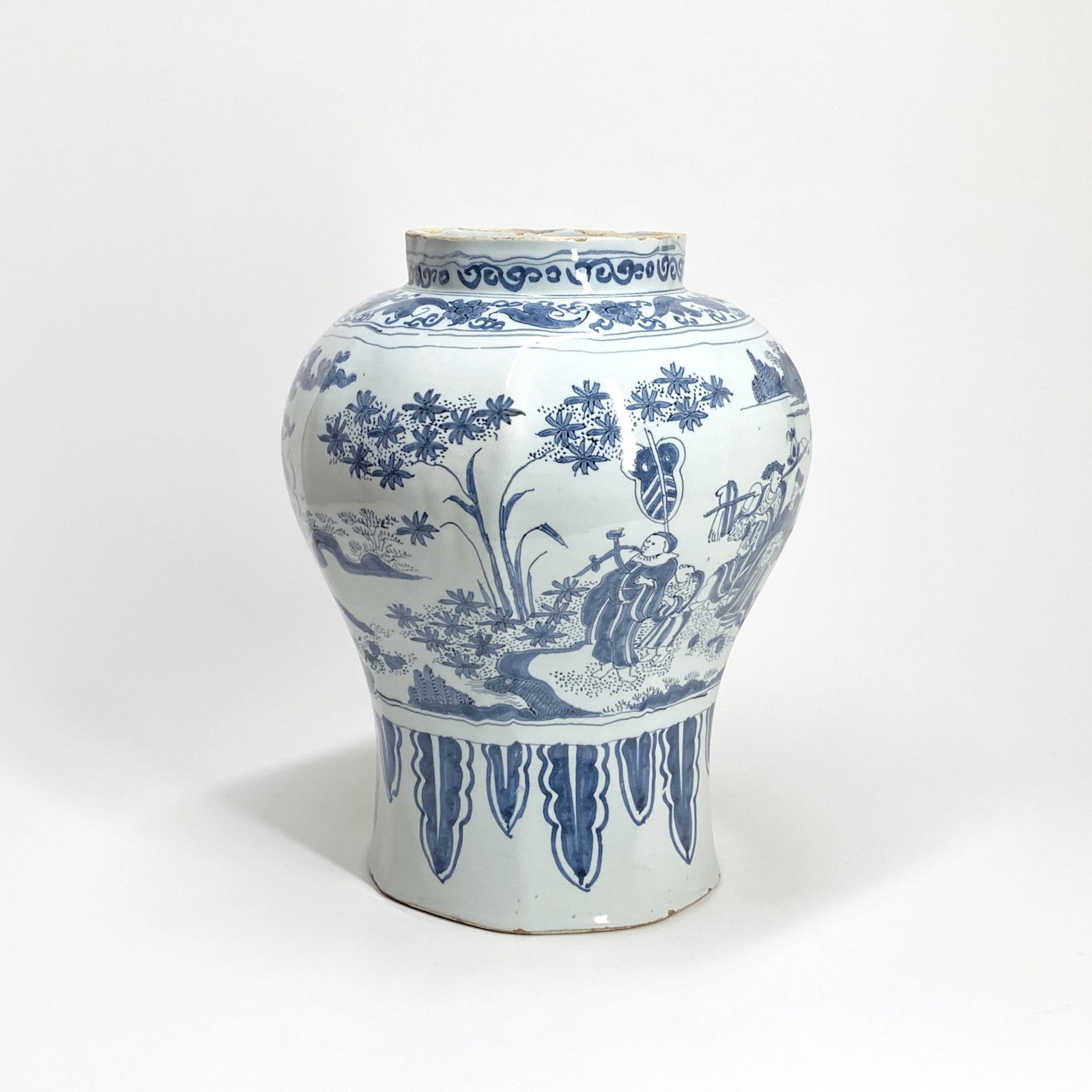 Delft - Deux potiches à décor aux chinois - Fin du XVIIe siècle