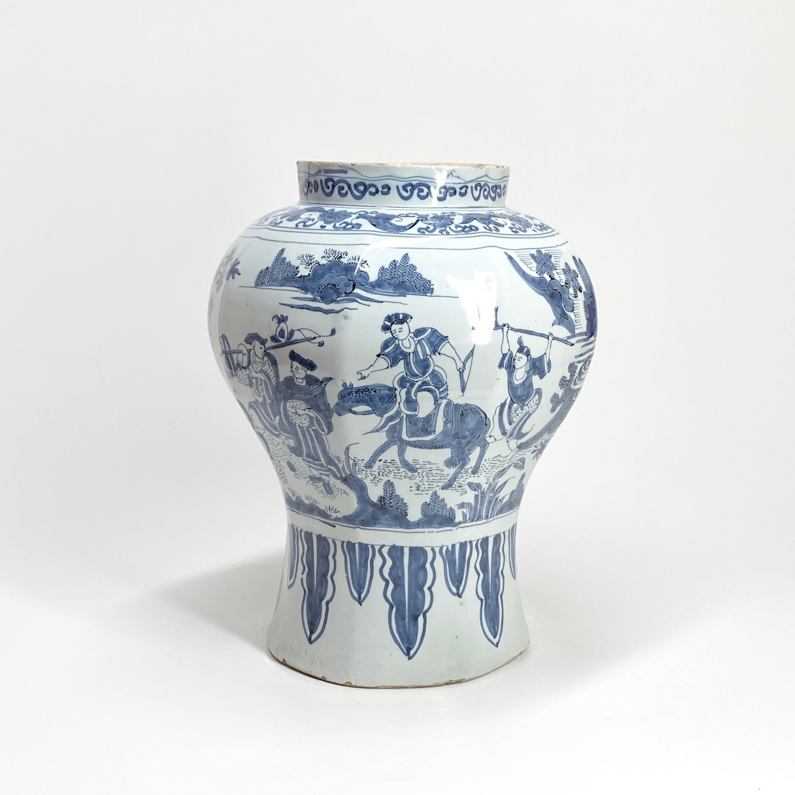 Delft - Deux potiches à décor aux chinois - Fin du XVIIe siècle