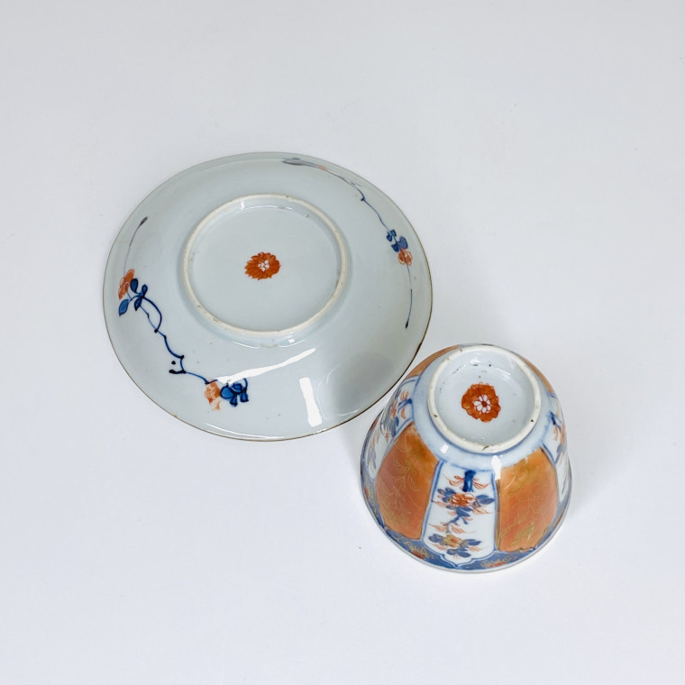 China - Goblet and its saucer with Imari decoration - Eighteenth century