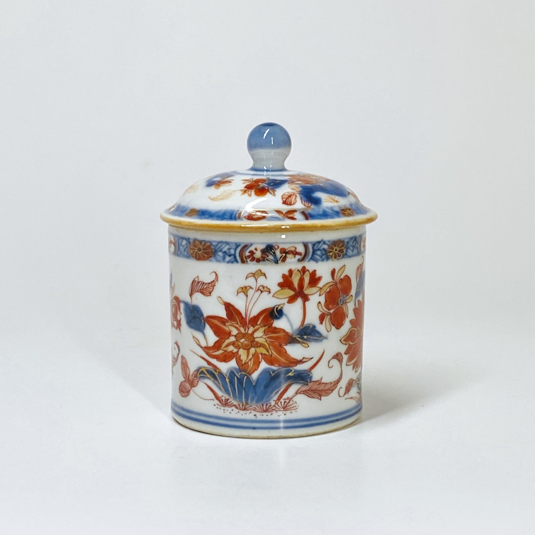 China - Ointment jar with Imari decoration - Eighteenth century