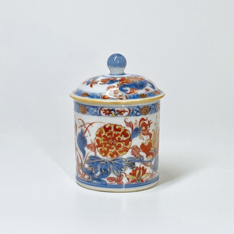 China - Ointment jar with Imari decoration - Eighteenth century