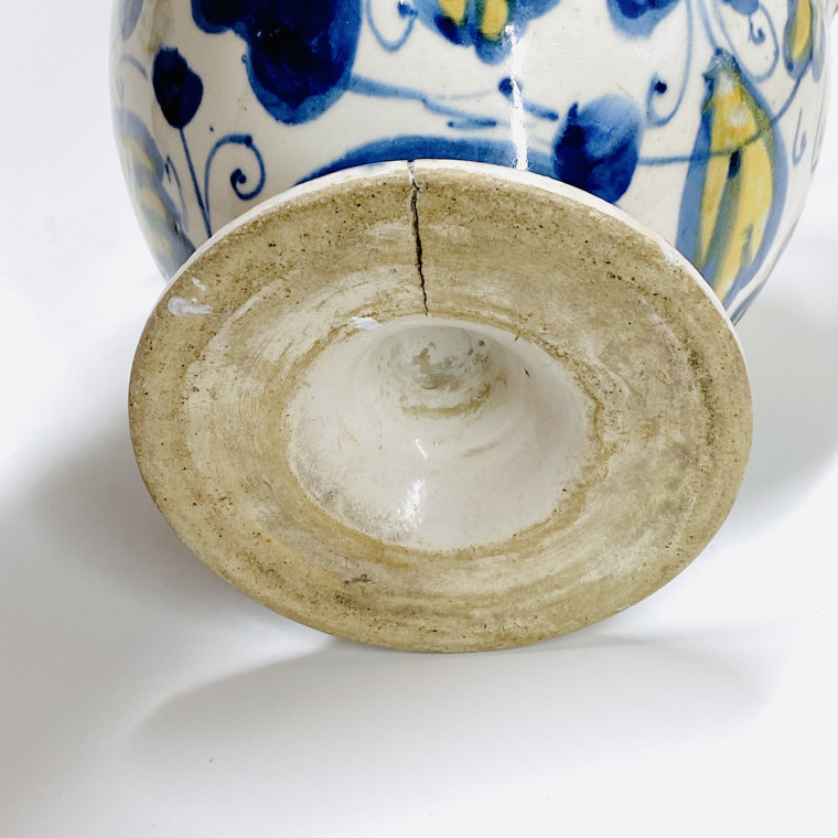 Lyon - Apothecary pot in majolica - Second half of the sixteenth century