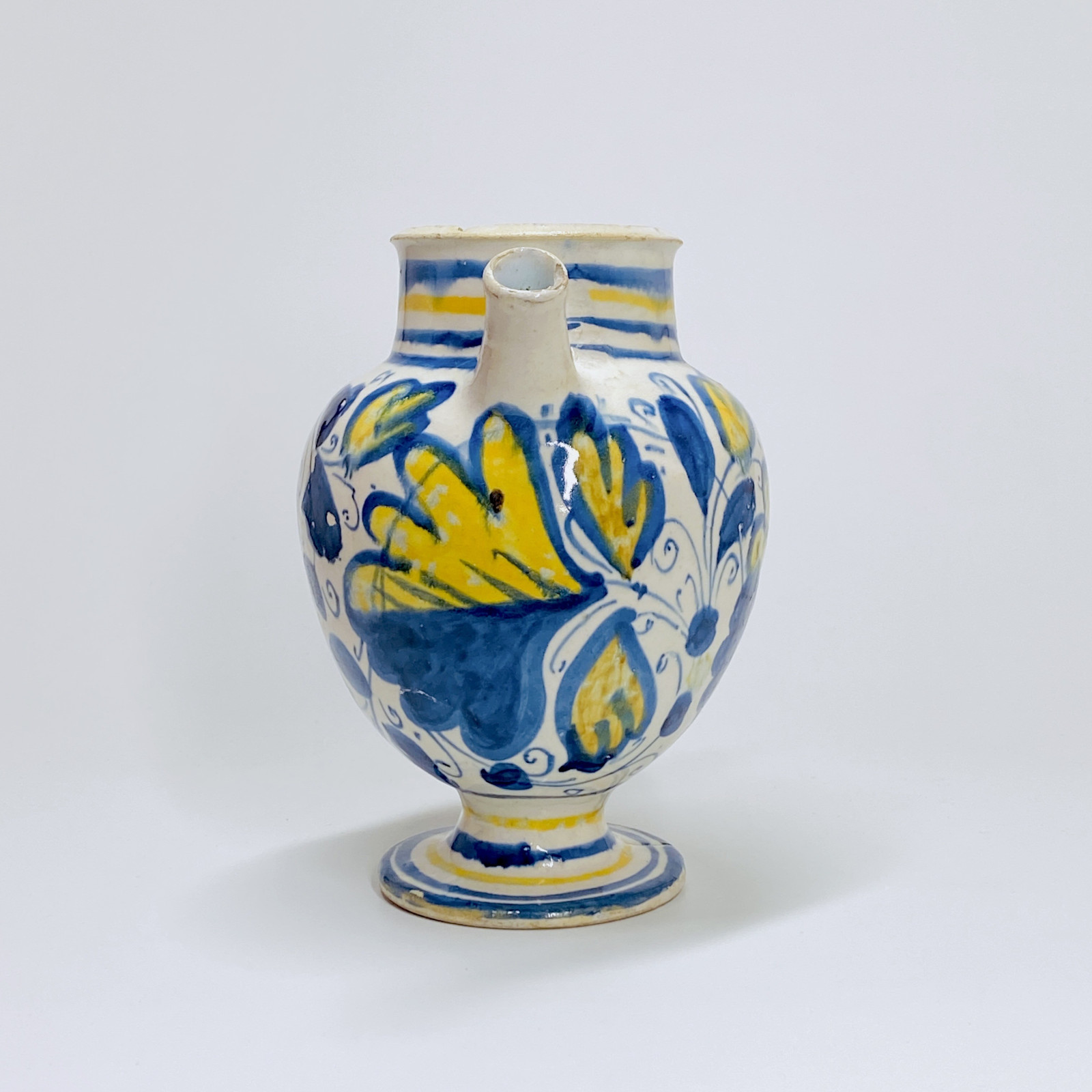 Lyon - Apothecary pot in majolica - Second half of the sixteenth century