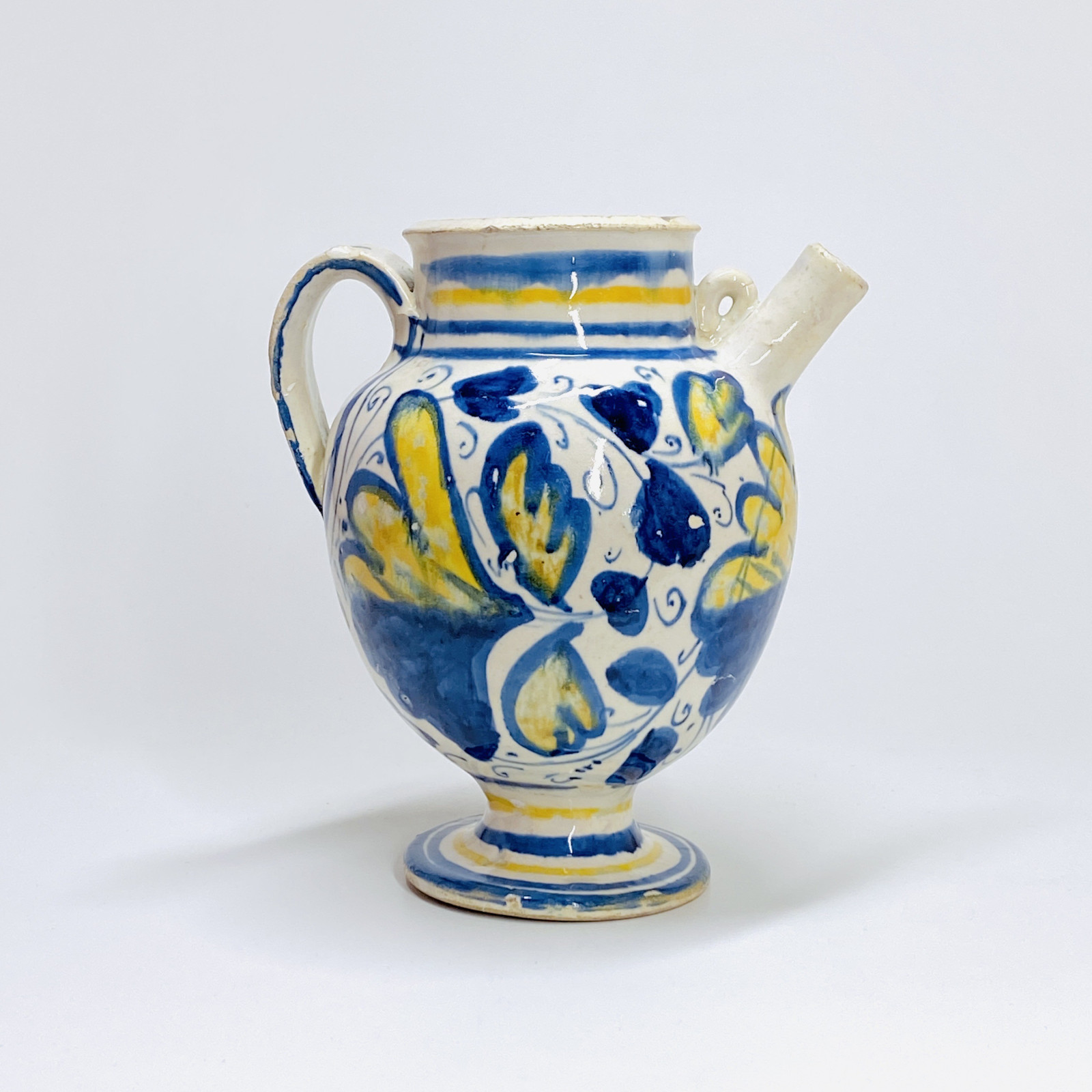 Lyon - Apothecary pot in majolica - Second half of the sixteenth century