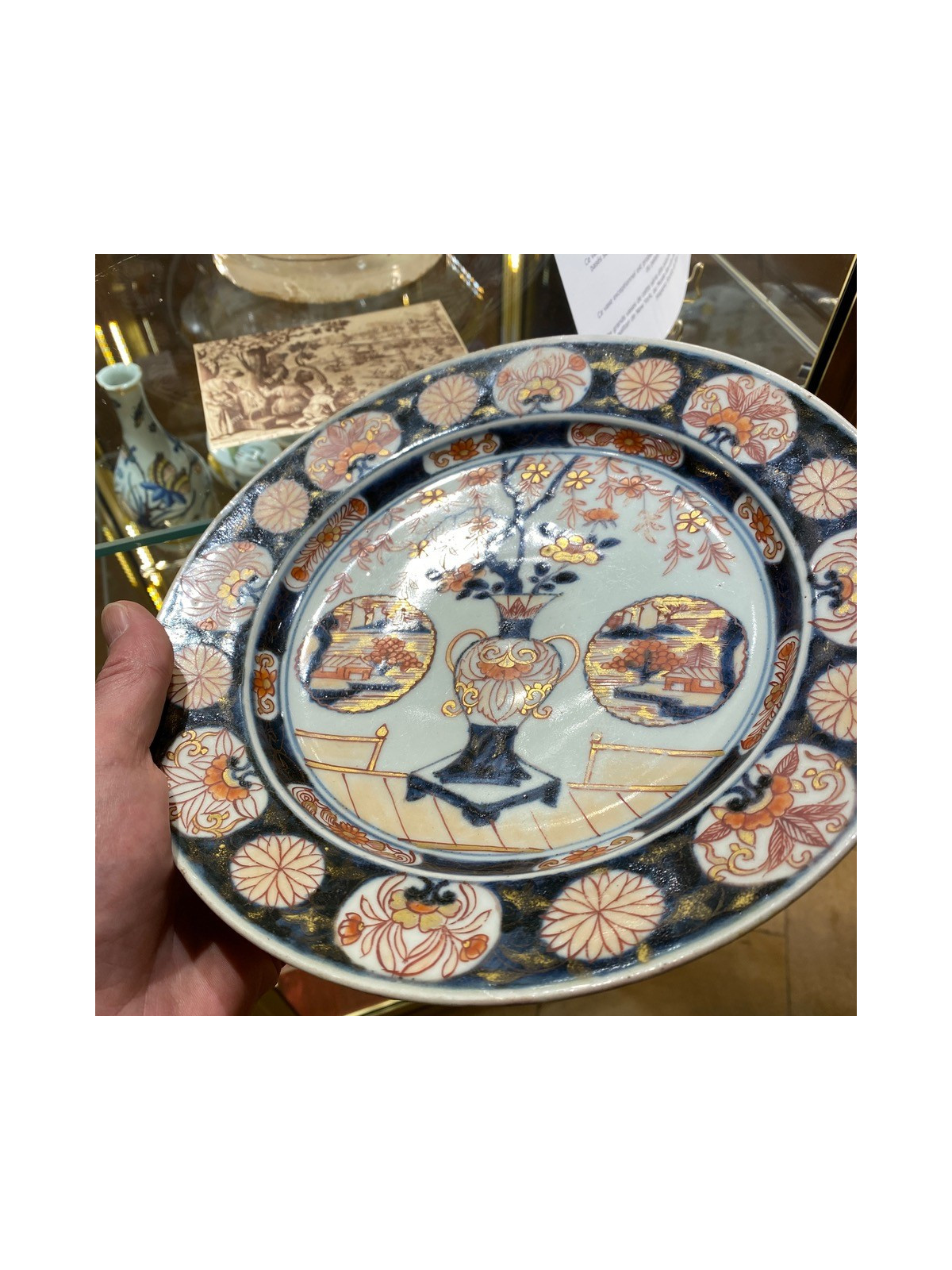 Japanese porcelain dish with Imari decoration - early eighteenth century