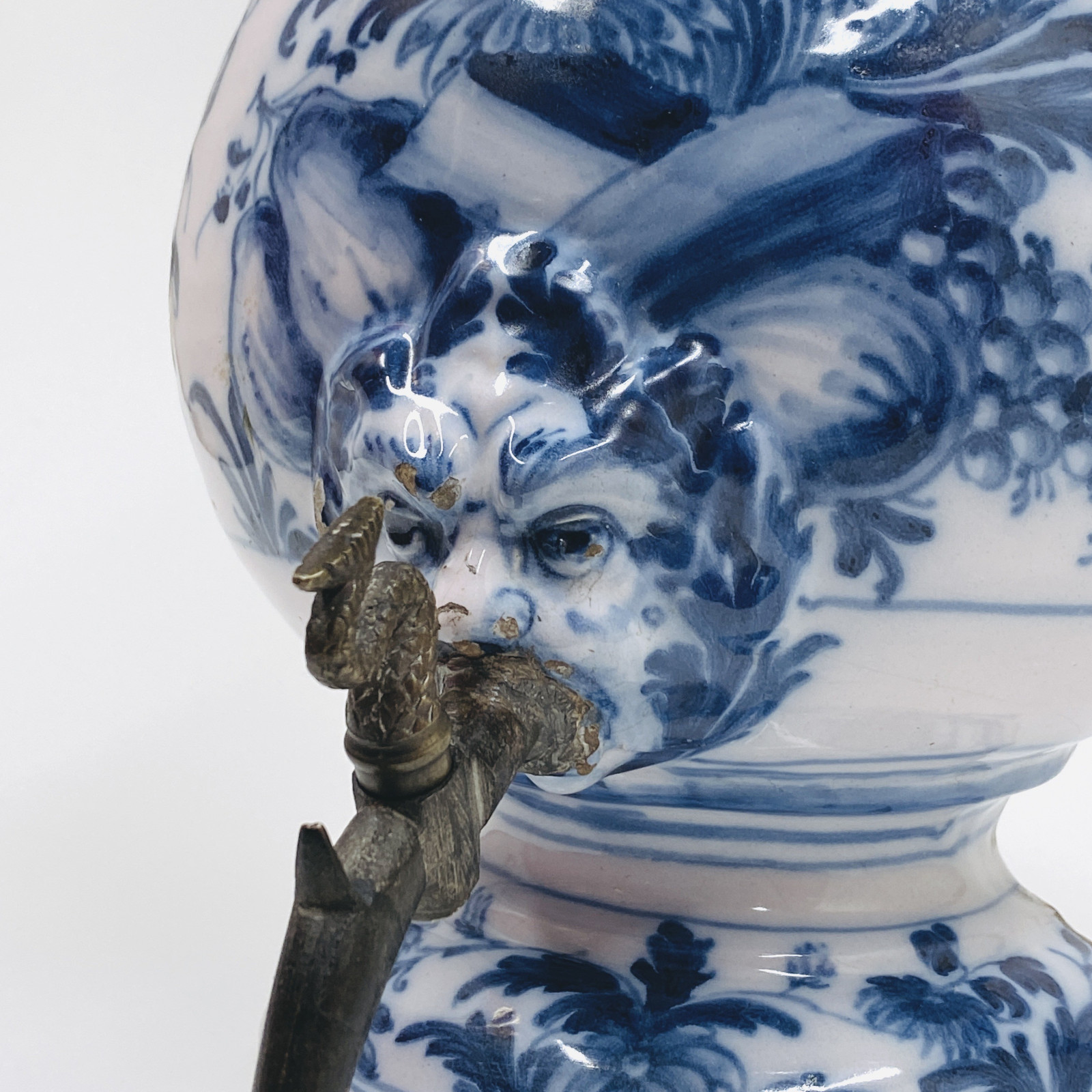 Lyon earthenware fountain - Eighteenth century